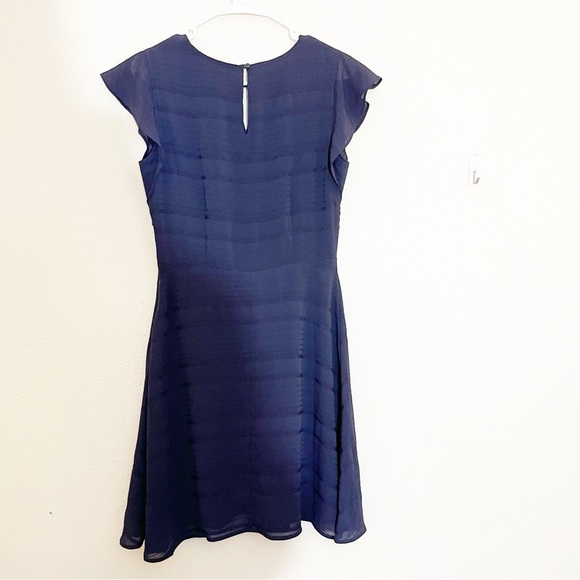 NWT Banana Republic Textured Flutter Sleeve Fit And Flare Dress Size 6 Blue - Picture 3 of 12